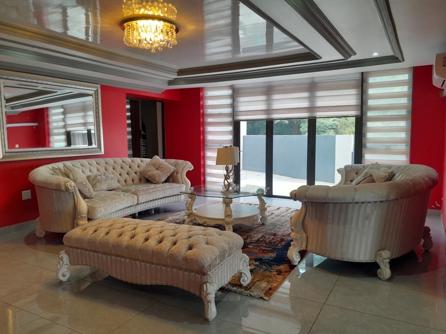 6 Bedroom Property for Sale in Kosmos Ridge North West